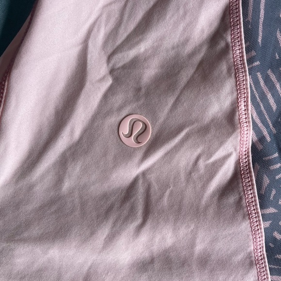 Lululemon Cool to Street Tank in sheer pink and grey - Picture 3 of 3
